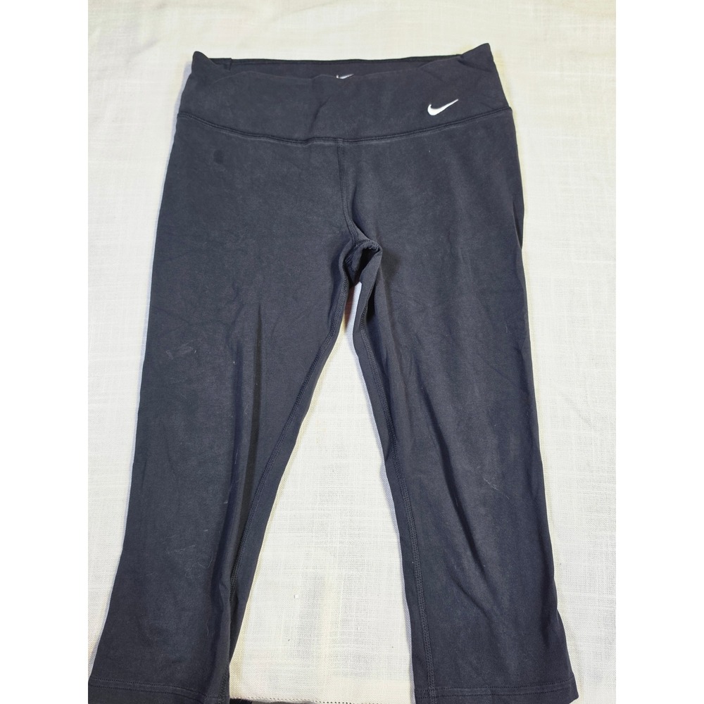Nike Dri-FIT Womens Black Cropped Leggings Athletic Yoga Pants Size M 0855